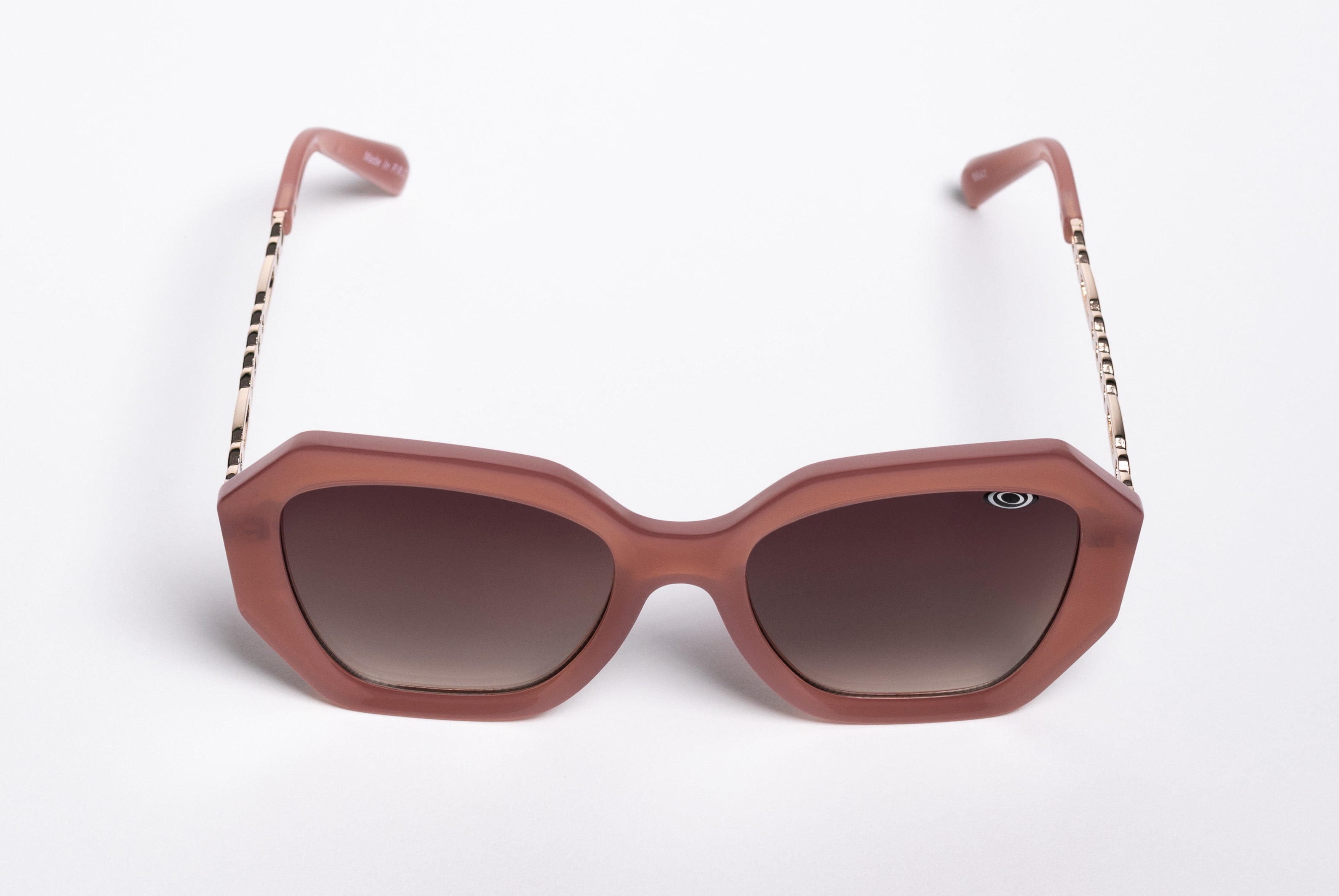 Yani: Gafas de Sol