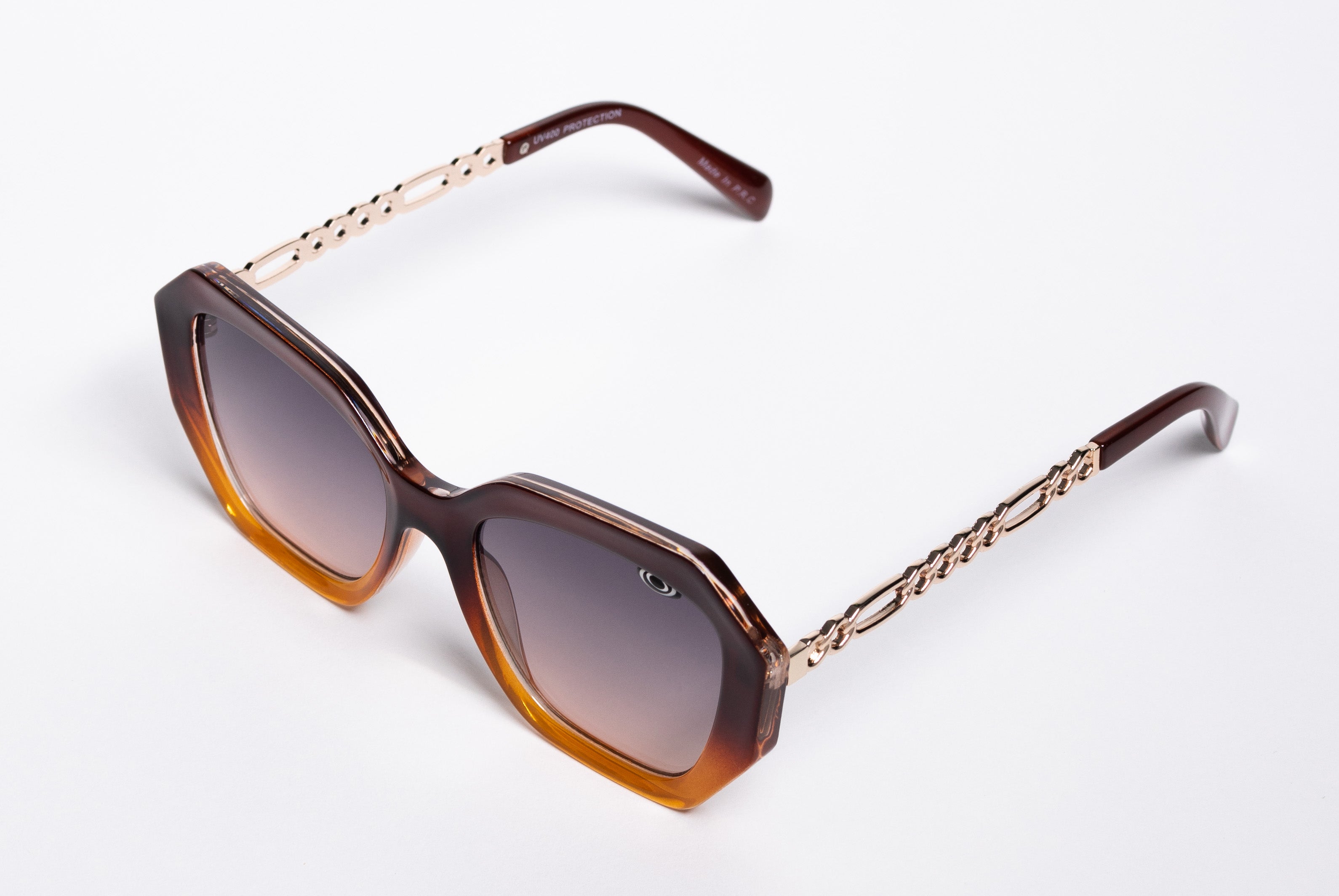 Yani: Gafas de Sol
