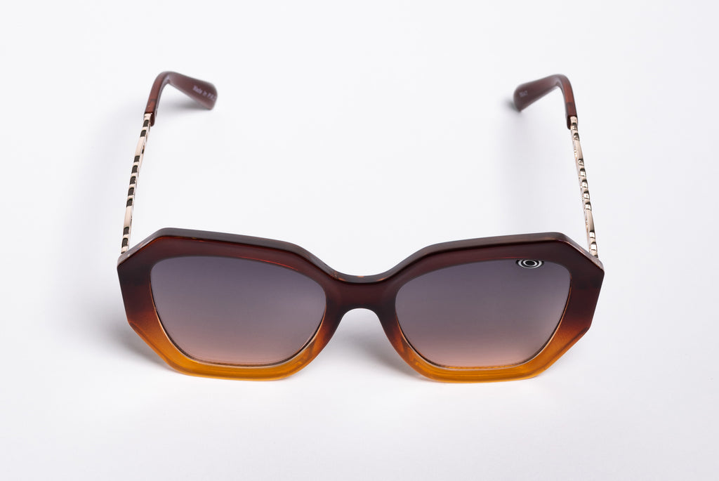 Yani: Gafas de Sol