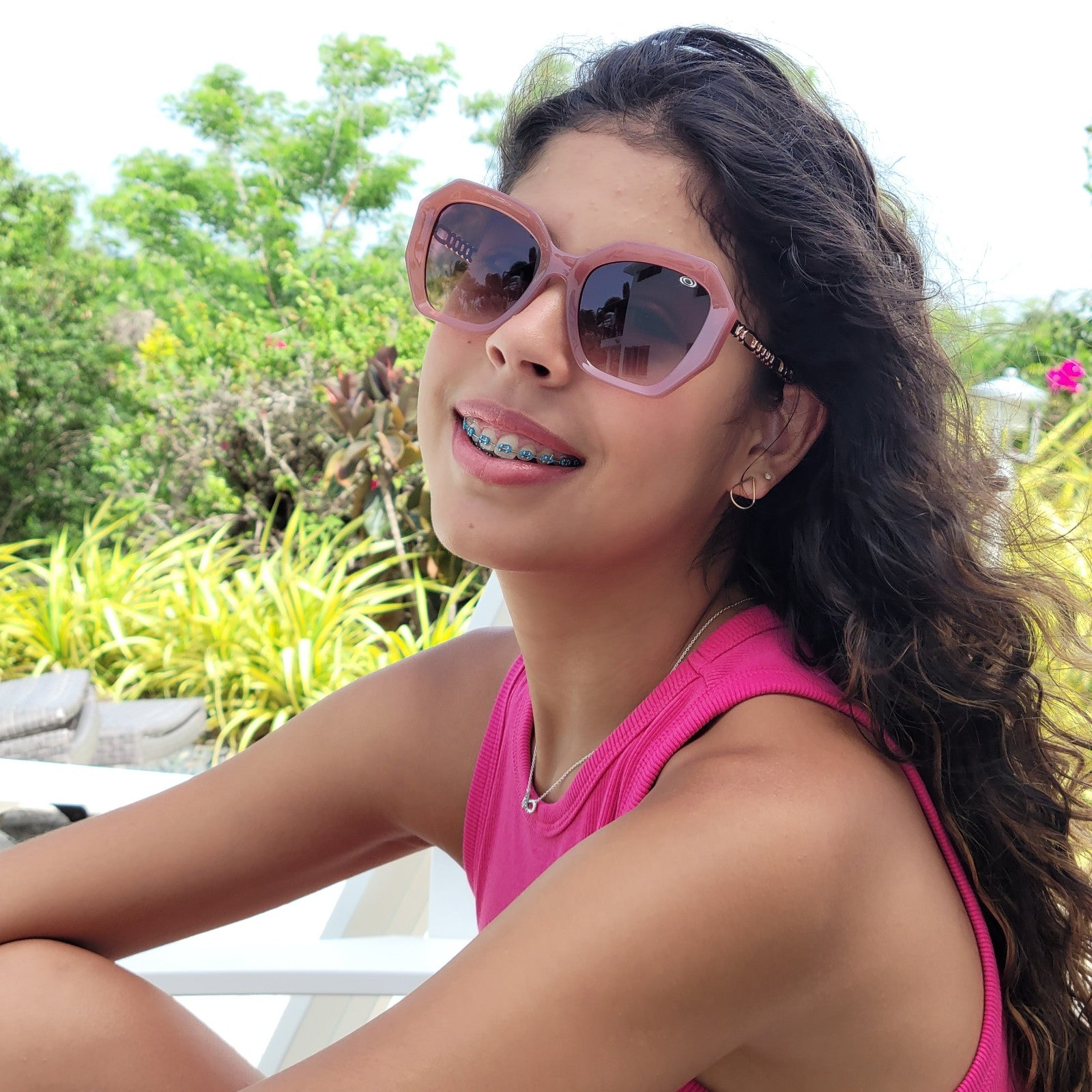 Yani: Gafas de Sol