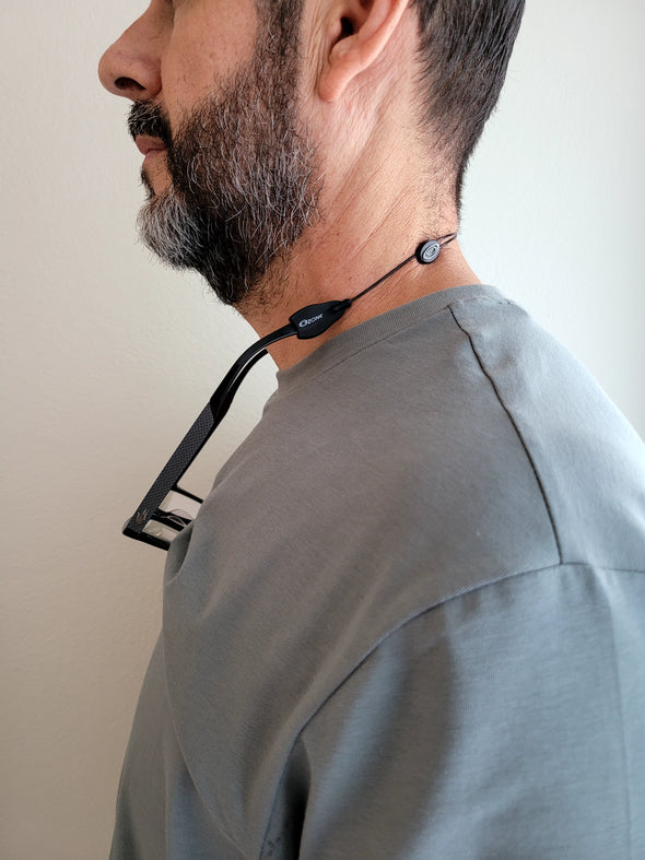 Adjustable metal cable with grey logo