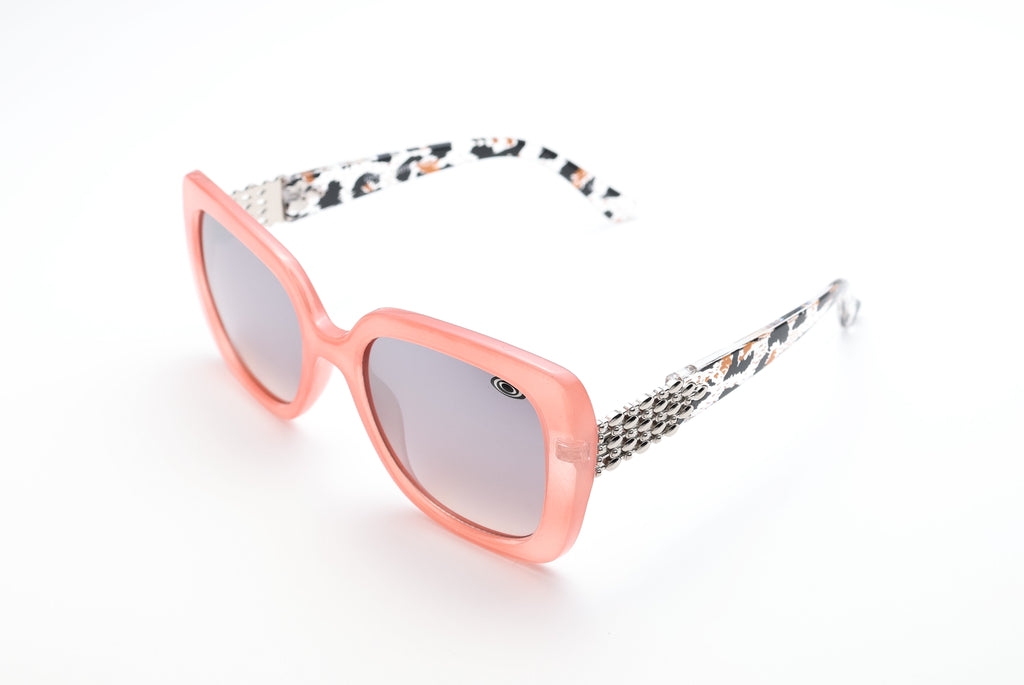 Tanya: Gafas de Sol
