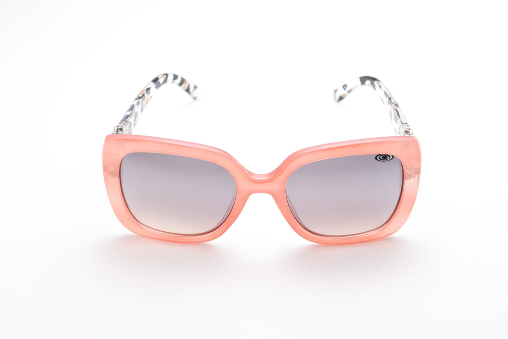 Tanya: Gafas de Sol