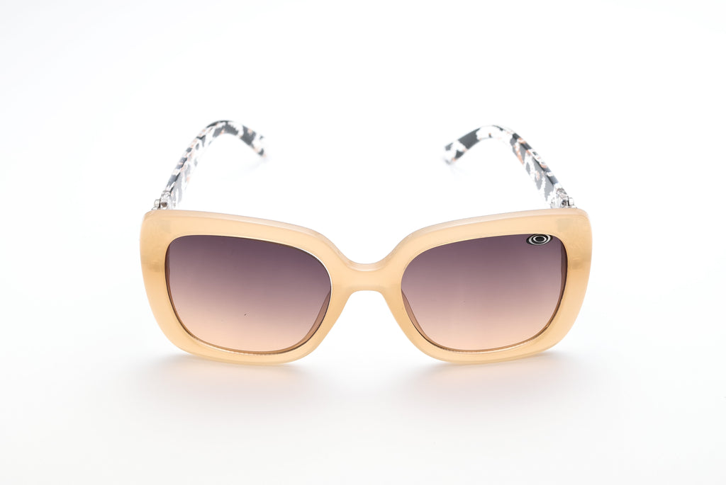 Tanya: Gafas de Sol